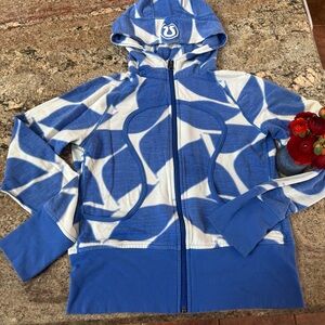 Lululemon old school light scuba 
Periwinkle blue sz8
VGUC